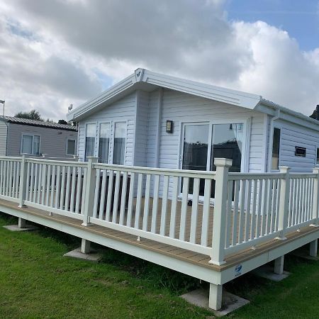 8 Birth Lodge On Cayton Bay Holiday Park Скарборо Екстер'єр фото